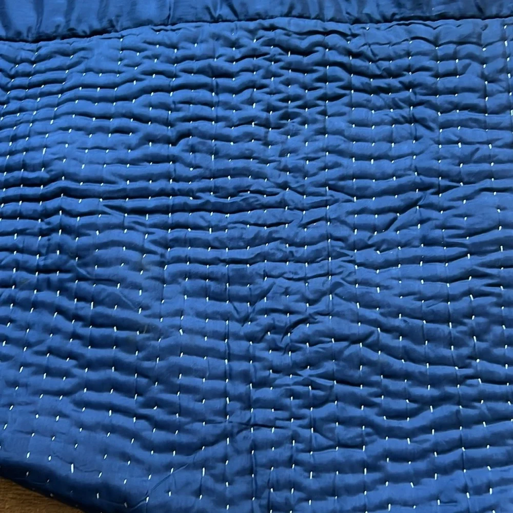 Crate & Barrel 20/38 king sized duvet